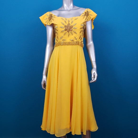 🆕️🌞 VIRGOS LOUNGE Retro Sequin Beaded Floral Dress // (NWT) - Picture 2 of 8